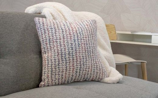 Μεταμορφώστε τα δωμάτιά σας με διακοσμητικά μαξιλάρια