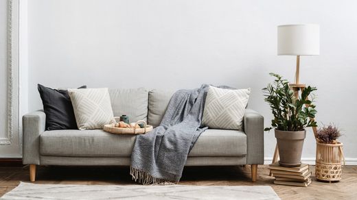 Η ζεστασιά των καρό στον καναπέ και τα κρεβάτια για να σας σώσει