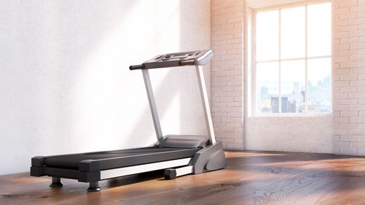 5 Workouts zum Gehen oder Laufen in Innenräumen