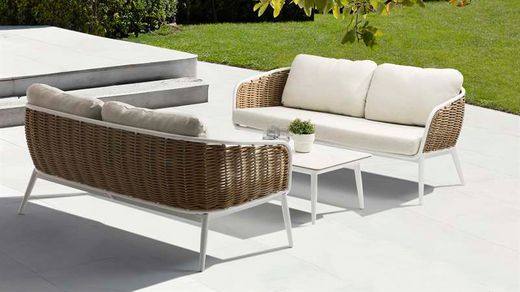 Πώς να δημιουργήσετε μια ζεστή ατμόσφαιρα στη βεράντα σας