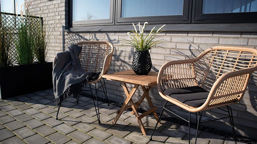 Ιδέες για να διακοσμήσετε τον κήπο σας με περιορισμένο προϋπολογισμό