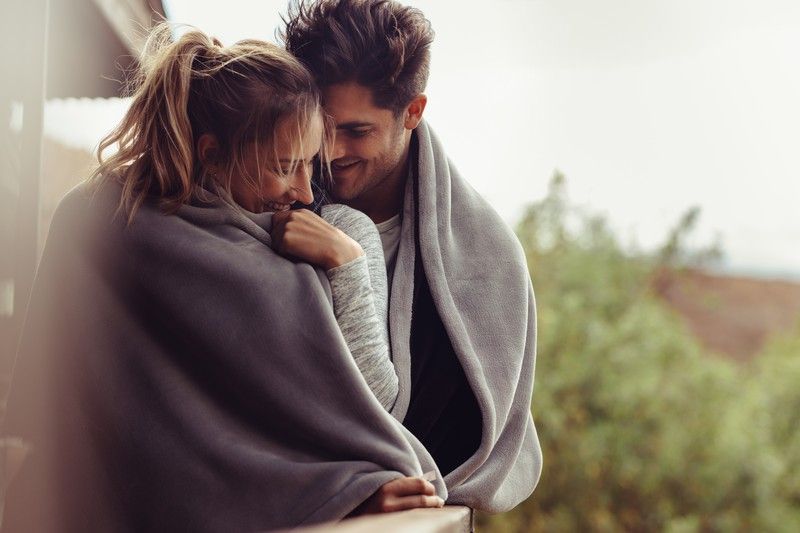 1. El amor está en el aire