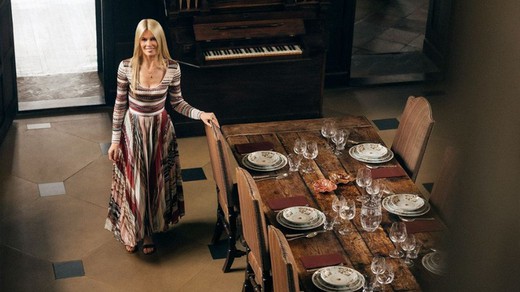 Gudrun de Claudia Schiffer disponível na QeChic