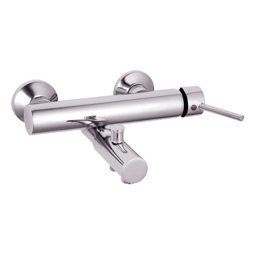 Silver bathtub faucet