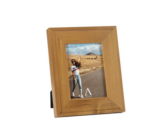 Wooden photo frame, 18.8 x 23.8 x 3.3 cm
