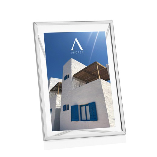 Silver metal and glass photo frame, 13 x 18 x 6 cm