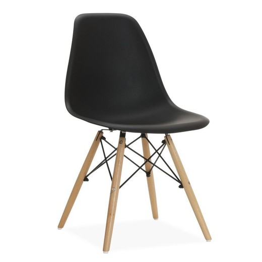 Zwarte polypropyleen stoel en beukenhouten poten, 46,5 x 48 x 82 cm
