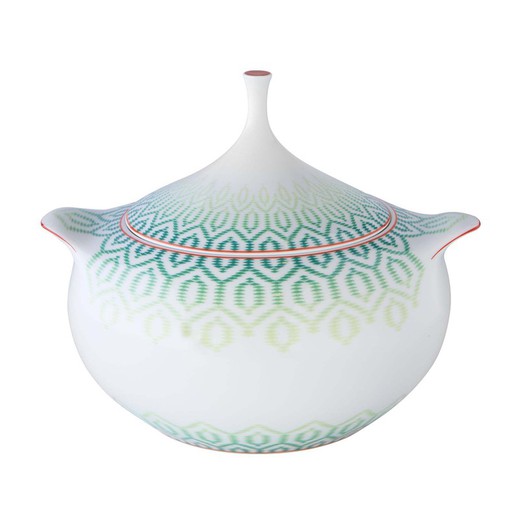 Fiji porcelain tureen, 25.8x22.9x21.2 cm