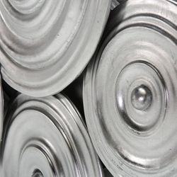 Silver väggdekoration i trä, 120 x 8 x 60 cm | cirklar