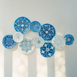 Décoration murale en métal bleu/blanc, 118 x 4 x 59 cm