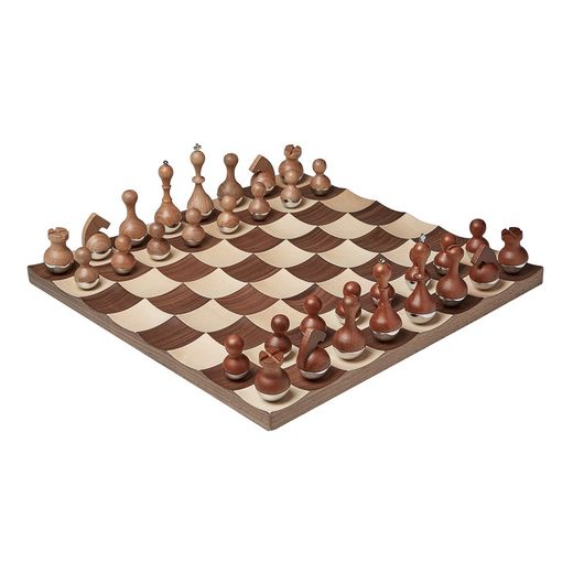 Jeu d'échecs en noyer naturel, 38 x 38 x 11 cm | Osciller