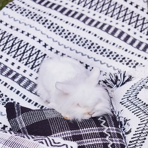 Tappeto bianco e nero in PET riciclato al 100%, 140 x 200 cm