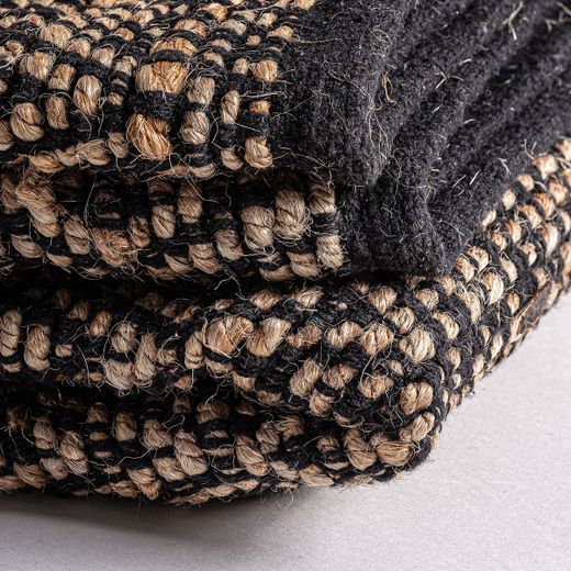 Alfombra de yute en negro, 310 x 200 x 1 cm | Elara