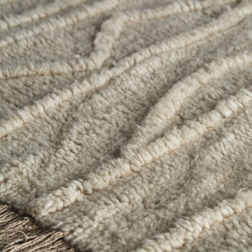 Yerah wool rug in cream, 200 x 300 x 1 cm