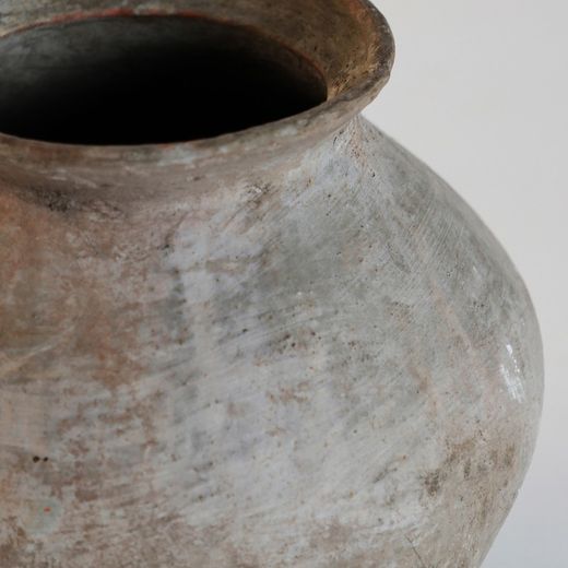 Krisse terracotta amphora in natural, 30 x 30 x 30 cm