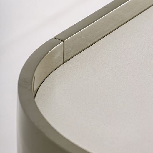 Aparador de madera con detalles cerámicos en verde pastel y blanco, 160 x 45 x 75 cm | Stage