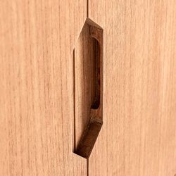 Credenza in legno di mindi naturale, 160 x 38 x 81 cm | muschio