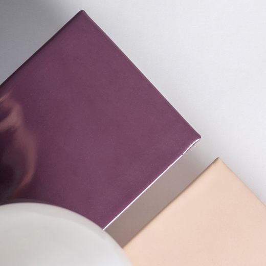 Aplique de metal en morado y beige, 30 x 19 x 31 cm | Uru