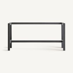 Base de vitrina de metal en negro , 85 x 40 x 40 cm | Bern