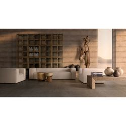 Base de vitrina de metal en negro , 85 x 40 x 40 cm | Bern