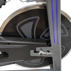 Spinning Bike with LCD Screen and 6kg flywheel | Keboo Series 300