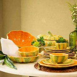 Earthenware bowl in orange and green, 16.2 x 16 x 7.8 cm | Pumpkin