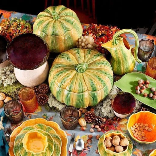 Earthenware bowl in orange and green, 16.2 x 16 x 7.8 cm | Pumpkin