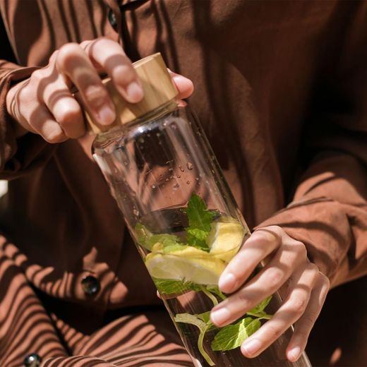 Bouteille en verre avec bouchon en bambou 1 L, Ø 8 x 26,5 cm