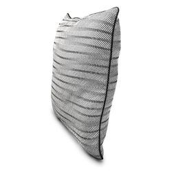 BREDA | Coussin imprimé lignes en zigzag noir et blanc 60 x 60 cm