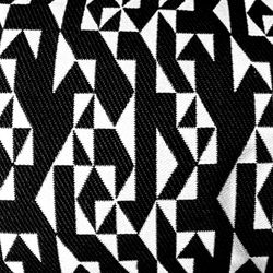 BREDA | Housse de coussin imprimé géométrique noir et blanc 60 x 60 cm
