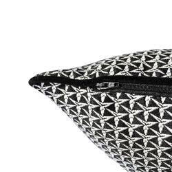 BREDA | Cushion cover with ecru and black triangular geometric print 60 x 60 cm