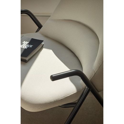 High armchair in cream fabric, 83 x 81 x 114 cm | Dins