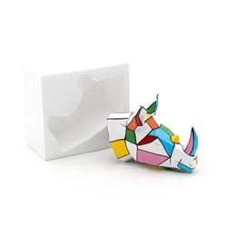 Polyresin wall rhinoceros head figure