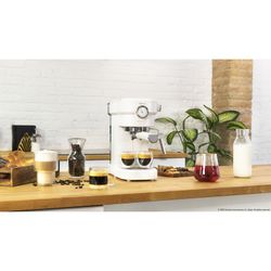 Cafetera espresso Cafelizzia 790 White Pro Cecotec