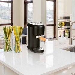 Μαύρη ημιαυτόματη μηχανή εσπρέσο με αφρόγαλα, 36,8 x 12,2 x 30,3 cm | Χικάρι