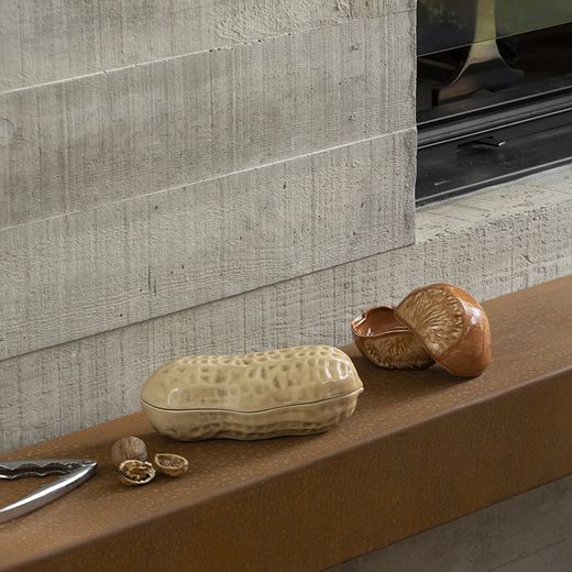 Hazelnut earthenware box, 11.3 x 10.7 x 10.5 cm | Nuts