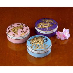 Decorative porcelain box in pink and gold, 10.1 x 10.1 x 4.5 cm | Golden
