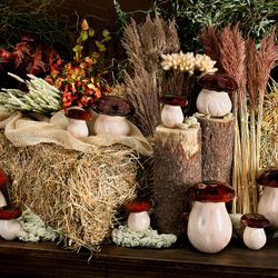 Grote aardewerken doos in beige en bruin, 16,5 x 16,5 x 27 cm | paddestoelen