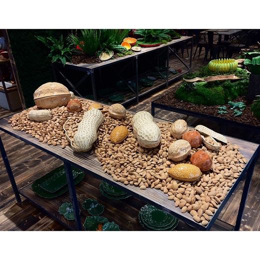 Kleine Steingutdose in Sand, 14,5 x 11,6 x 10,9 cm | Nüsse