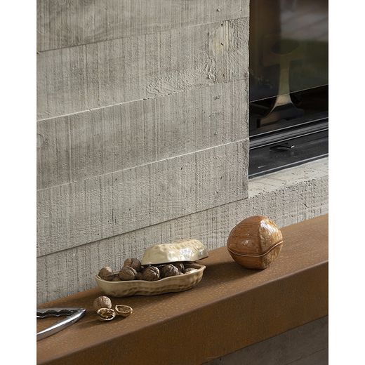 Small sandstone box, 22.1 x 8.4 x 8.4 cm | Nuts