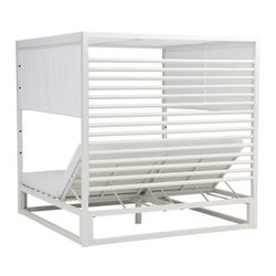 Balinees aluminium en stoffen bed in wit, 198 x 198 x 200 cm | Edna lama's