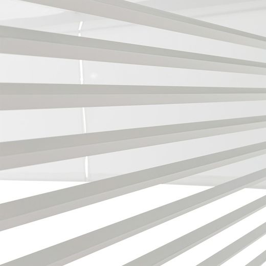 Balinees aluminium en stoffen bed in wit, 198 x 198 x 200 cm | Edna lama's