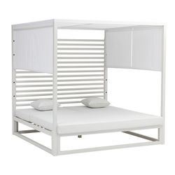 Balinees aluminium en stoffen bed in wit, 198 x 198 x 200 cm | Edna lama's