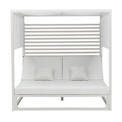 Balinees aluminium en stoffen bed in wit, 198 x 198 x 200 cm | Edna lama's