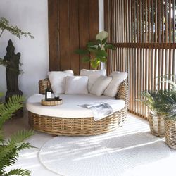 Letto in rattan e tessuto naturale e bianco, 153 x 153 x 64 cm | Indonesia