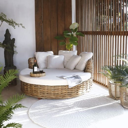 Letto in rattan e tessuto naturale e bianco, 153 x 153 x 64 cm | Indonesia
