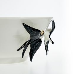 Black and white earthenware centrepiece, Ø 27.5 x 13 cm | Spring