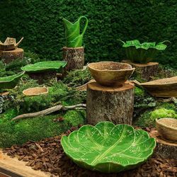 Green earthenware centerpiece, 40.6 x 40.4 x 7.7 cm | Banana Madeira