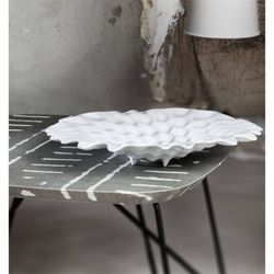 White porcelain centerpiece, Ø 41.2 x 8.7 cm | heart goes