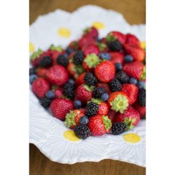 Margarita-middenstuk in wit aardewerk, 47 x 41 x 4,5 cm | Maria Flor